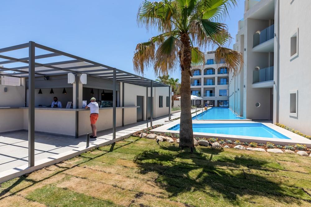 Agelia Beach Hotel Sfáka Exteriör bild