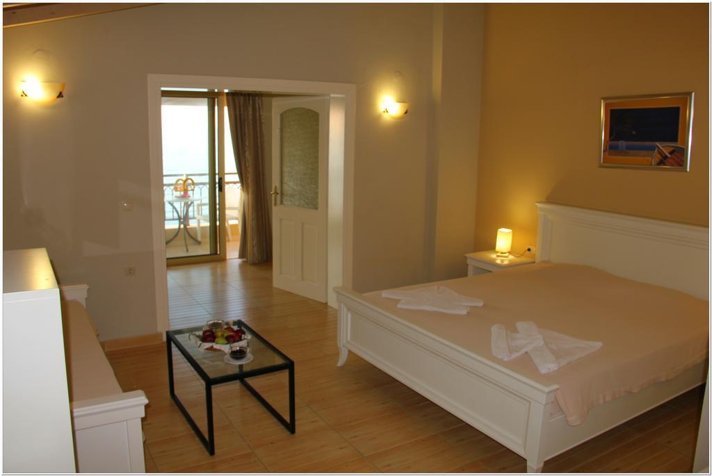 Agelia Beach Hotel Sfáka Exteriör bild