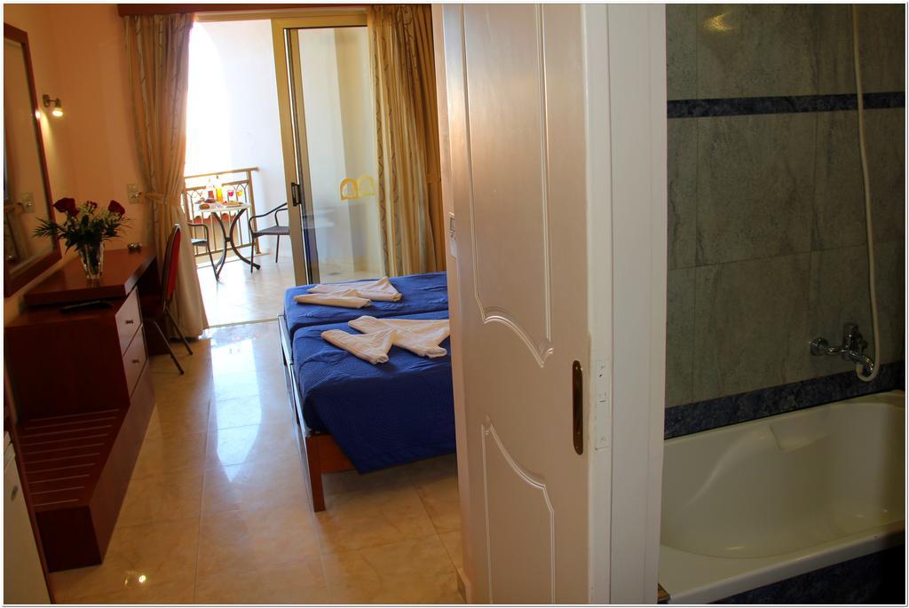 Agelia Beach Hotel Sfáka Exteriör bild